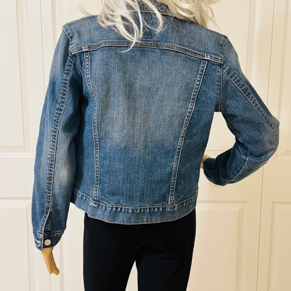 The Gap Light Blue Stretch Jean Jacket Sz Medium - Picture 12 of 14